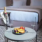 Western Premier Hills Отель 4*