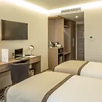 Отель Western Premier Hills 4*