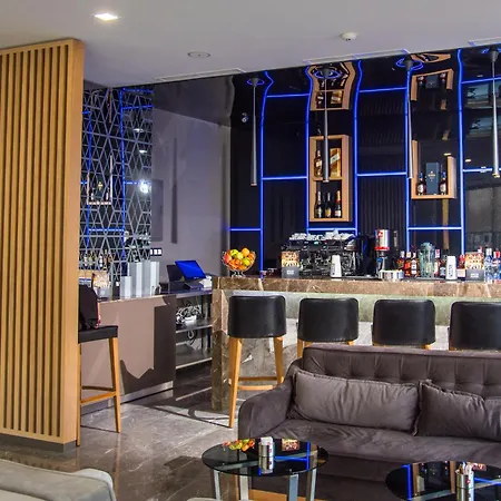 Ξενοδοχείο Western Premier Hills