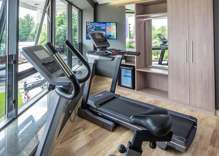 Ξενοδοχείο Western Premier Hills