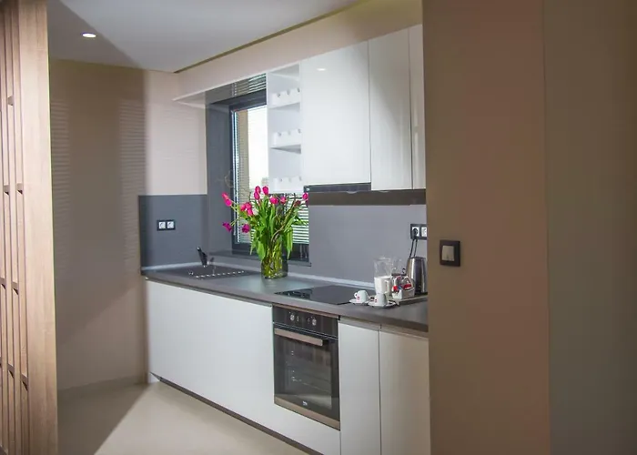 Western Premier Hills 4*