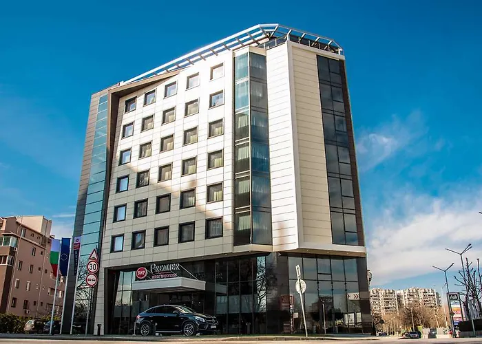 Western Premier Hills Ξενοδοχείο 4*