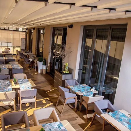 فندق Western Premier Hills