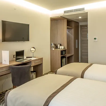 호텔 Western Premier Hills 4*