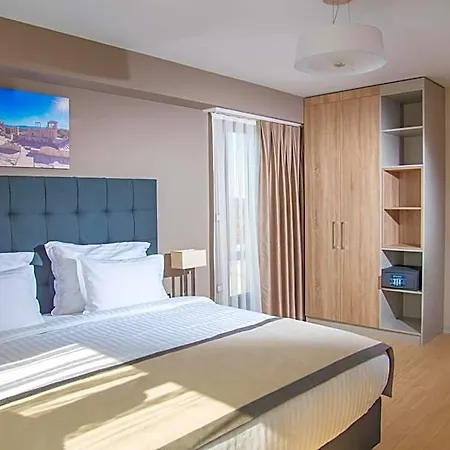 מלון Western Premier Hills 4*